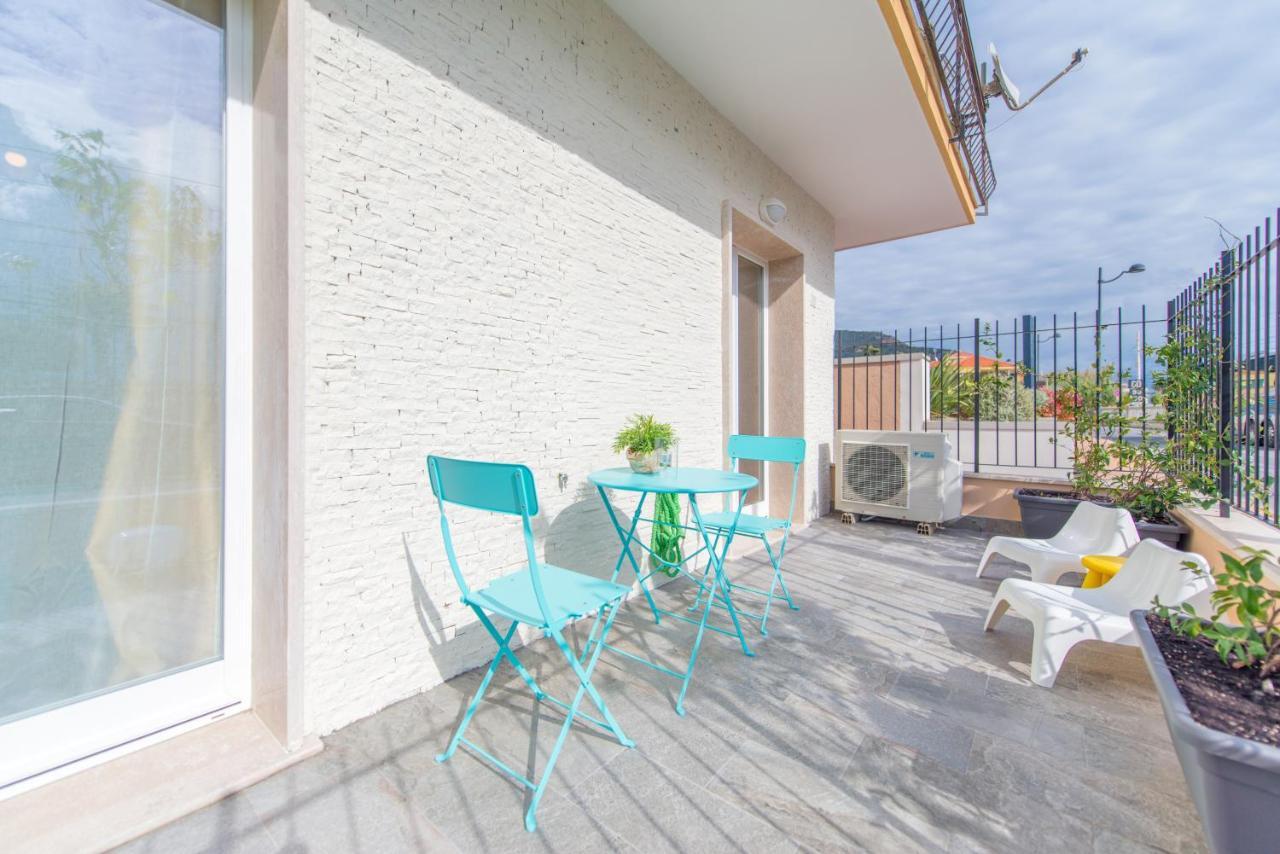 Babyaccommodation Family Comfort Ll Pietra Ligure Exterior foto
